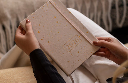 Agenda 2026 Mediana 12M Sem Vista - Gold Spray