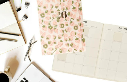 Agenda 2026 18M Semanal A4 - Strawberries