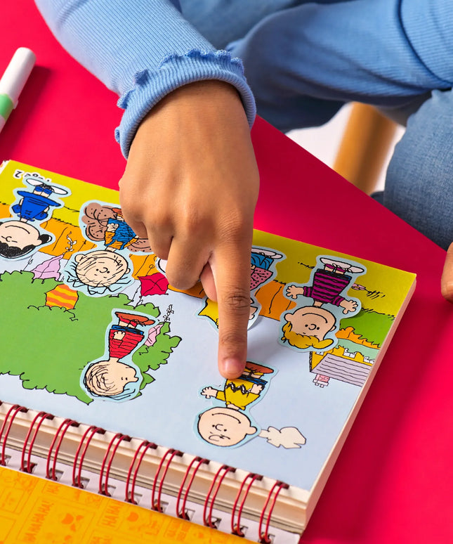 Set de actividades y stickers - Snoopy