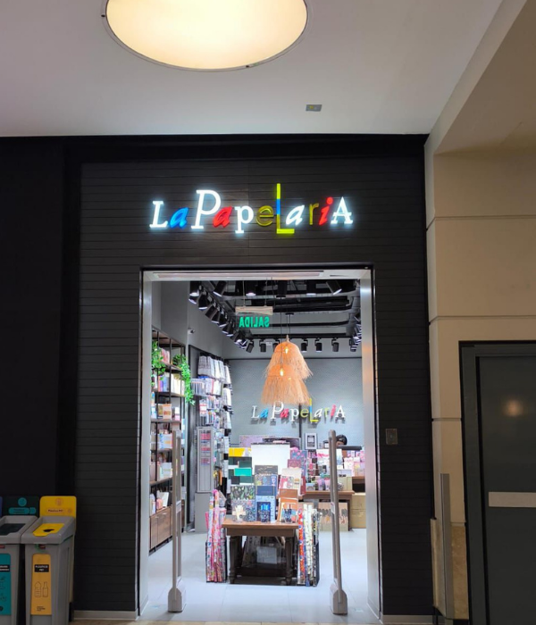 <h3>Jockey Plaza</h3>